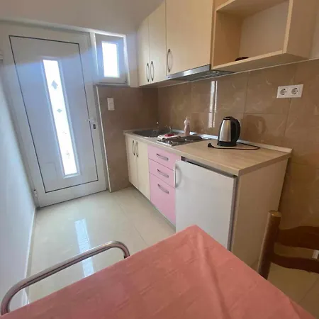 Appartement Kiro *