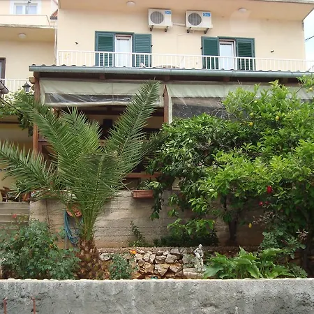 Appartement Kiro *